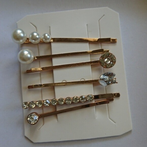 A set of 6 pearls/crystals hair clips - Picture 2 of 4